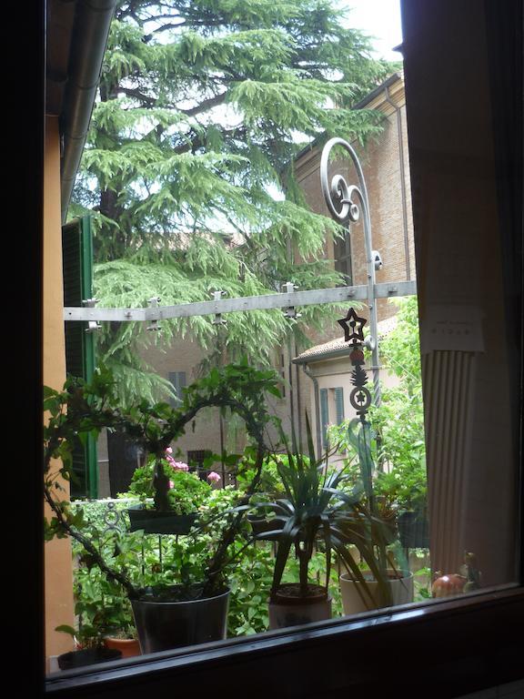 Il Giardino Segreto Bed & Breakfast Imola Dış mekan fotoğraf